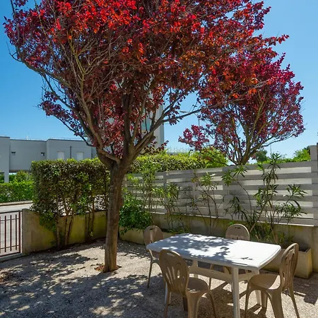 Апартаменты Grazioso Trilocale A Due Passi Dal Mare